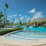 4 outdoor pools, free cabanas, pool umbrellas