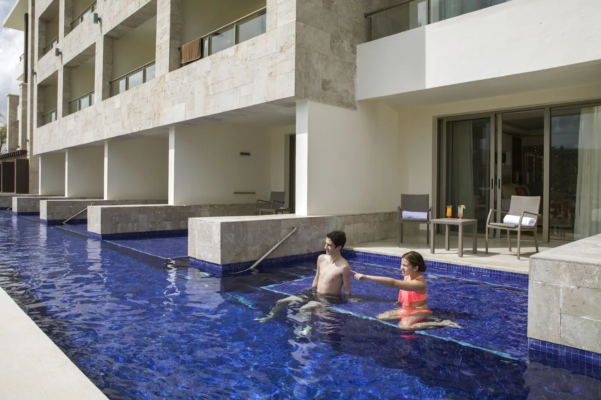 Luxury Junior Suite Swim Out