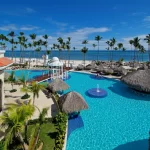 4 outdoor pools, free cabanas, pool umbrellas