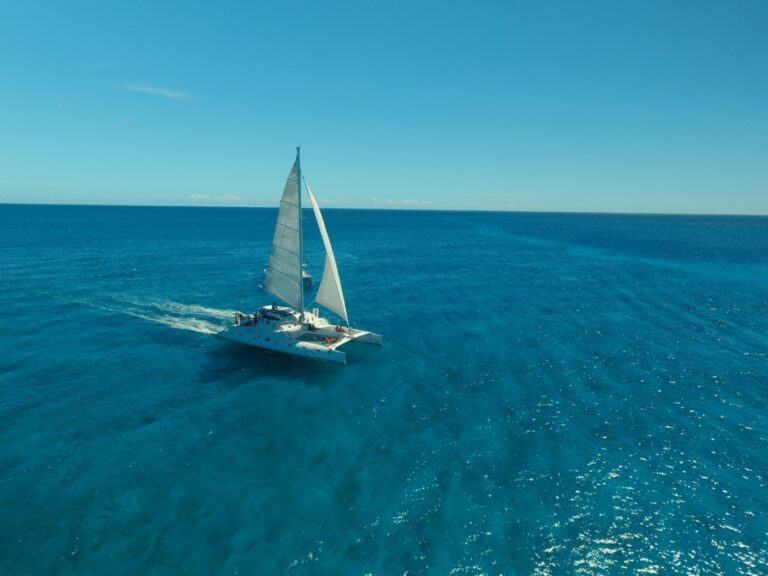 quetzal catamaran