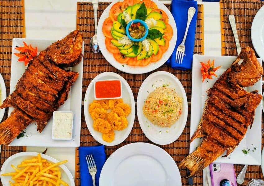 grilled fishes and fried rice, dominican foods